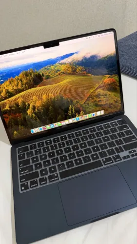 Macbook Air M2 Midnight