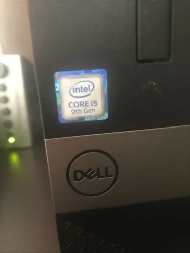 Computador Dell Vostro 3470 i5 9ht Gen ssd480/8gb DDR4 Máquina Rápida