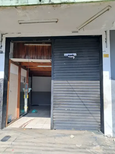 Loja para aluguel possui 24 metros quadrados em Penha - Rio de Janeiro - RJ