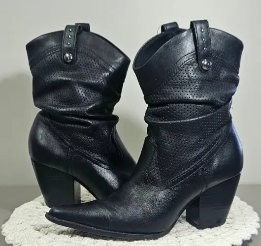 Bota preta de couro bottero 35