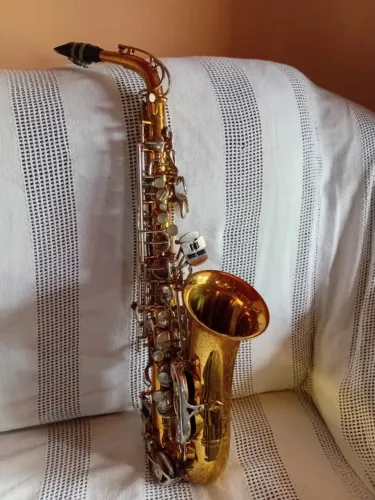 Sax Alto Bundy Dourado