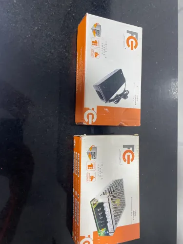 Vendo duas fontes 12v 10ah FG NOVAS 