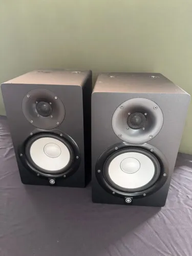 Monitores de áudio yamaha HS7 