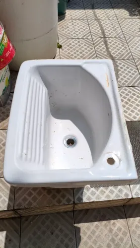 Tanquinho de louça Marca celite .... medida 50 x 38. Retirado AP. Novo. Sem uso