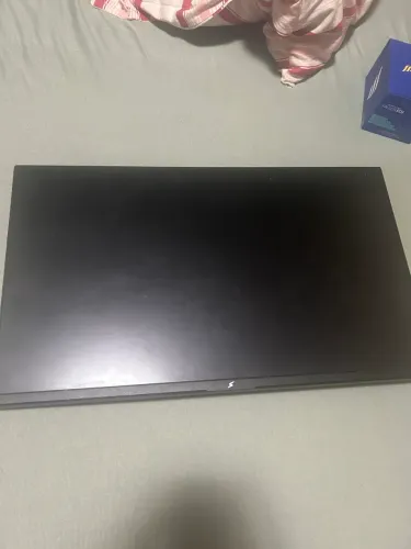 Monitor supreframe para retirar as peças ou consertar o defeito na tela