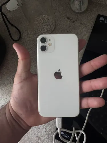 iPhone 11 64GB Branco