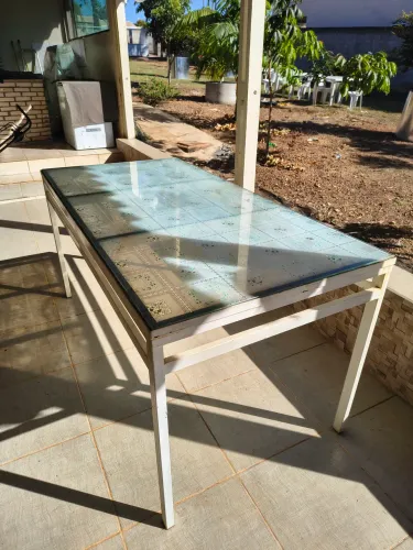 Mesa de ferro com blindex 