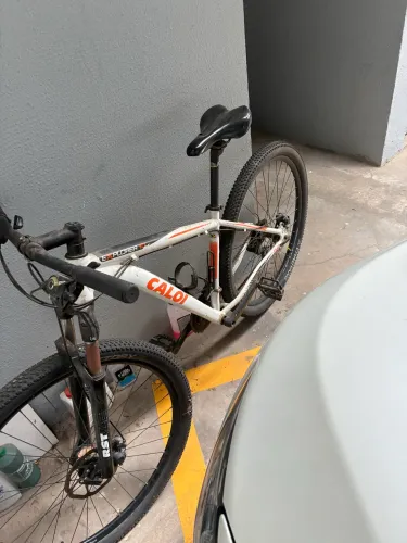 Bicicleta Caloi explorer 10
