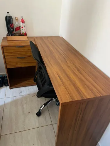 Mesa pra notebook e etc