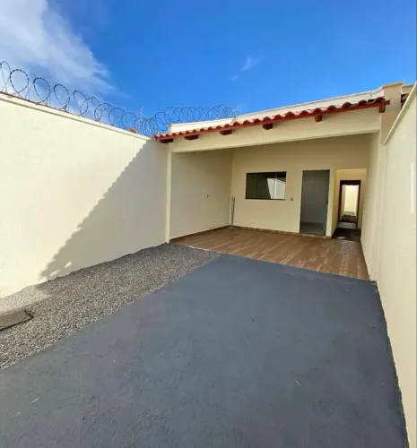 Casa bem localizada no Riacho Fundo