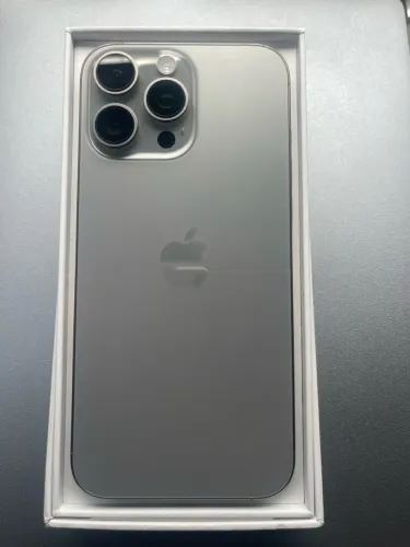 IPHONE 16 PRO MAX 256g