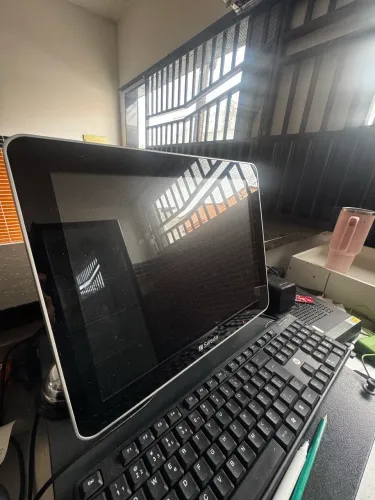 PC + Tela touchscreen SWEDA (computador comercio)