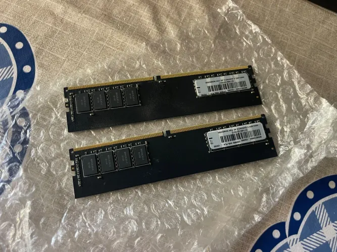 2x4GB RAM DDR4