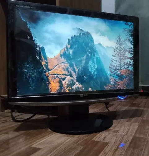 Monitor LG Flatron W1752T