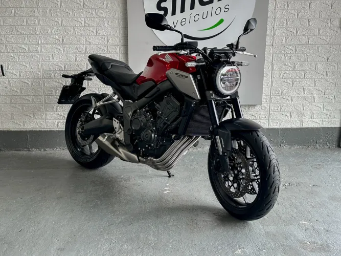 Cb 650R 2024 / 9 mil km ! Garantia de fábrica!