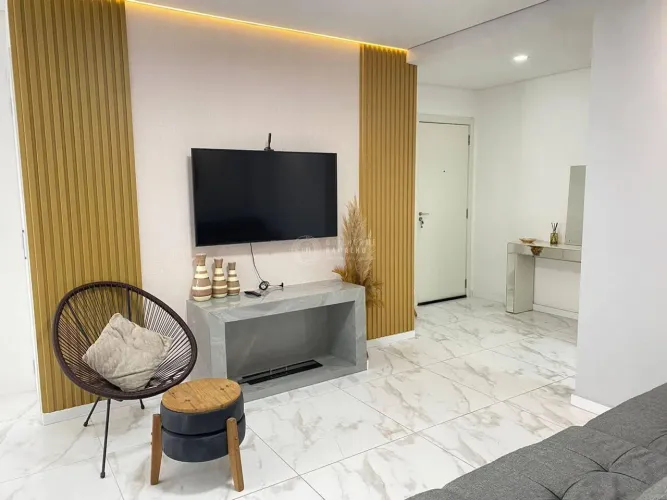 Locação Camboriú: Apartamento com 2 quartos, Tabuleiro - Camboriú