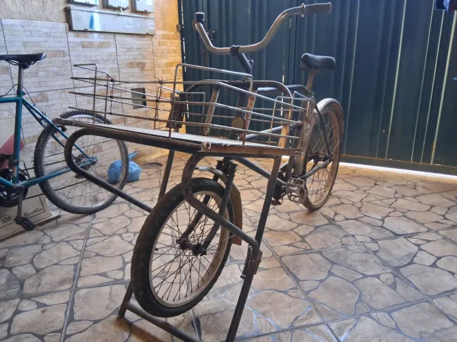 Antiga Bicicleta Cargueira - Butcher's Bike pra restauro