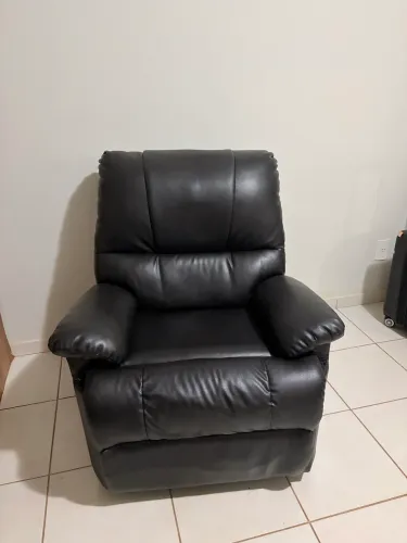Poltrona Couro Preta