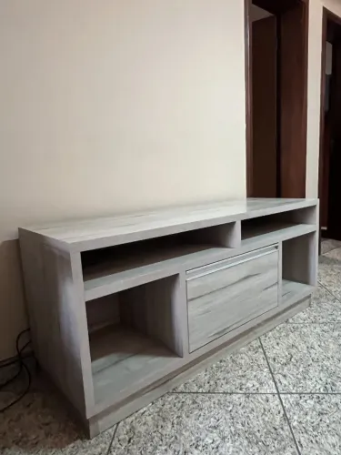 Rack de sala Com gavetas e nichos