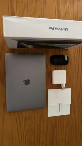 MACBOOK PRO M2