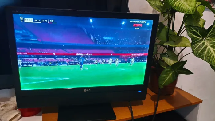 TV Monitor LG 22? Full HD M2241A
