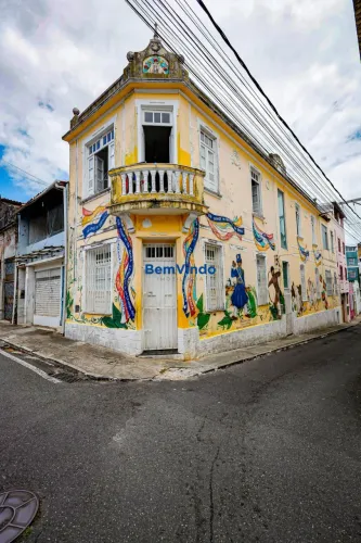 Casarão colonial de 200 anos ao lado da Igreja dos Perdões 233m² |