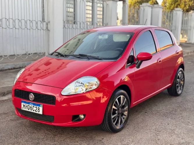 Fiat Punto Essence 1.6 Flex 16V 5P 2011