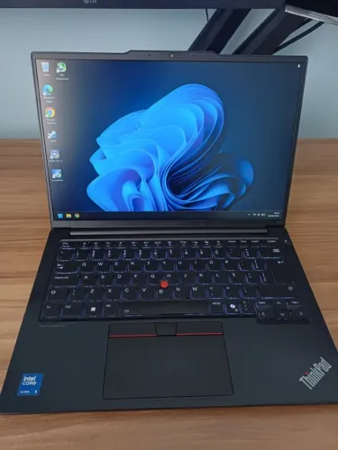 Notebook Lenovo Core Ultra 5 125U / 8gb DDR5 / 256gb gen4 (+16 Meses de Garantia)