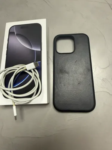 iPhone 16 pro - 128GB - Black Titanium