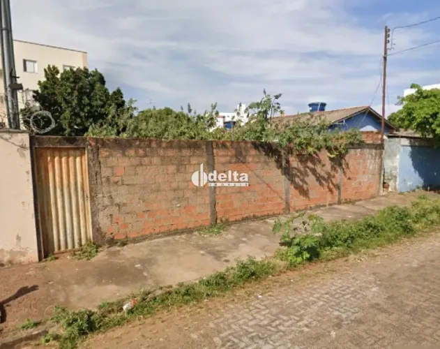 Terreno disponível para venda no bairro Tubalina em Uberlândia-MG