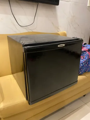 FRIGOBAR À VENDA
