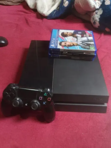 Ps4 500gb 2 controles com o botão x falhando