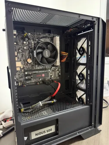 PC GAMER - AMD RYZEN 5 PRO 4650G
