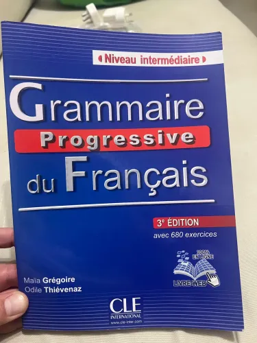 Livro Francês Grammaire Progressive du Français Intermédiaire 3e Édition