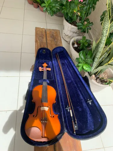 Violino 4/4 em ótimas condições