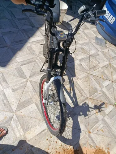 Bicicleta praiana com amortecedor canelão