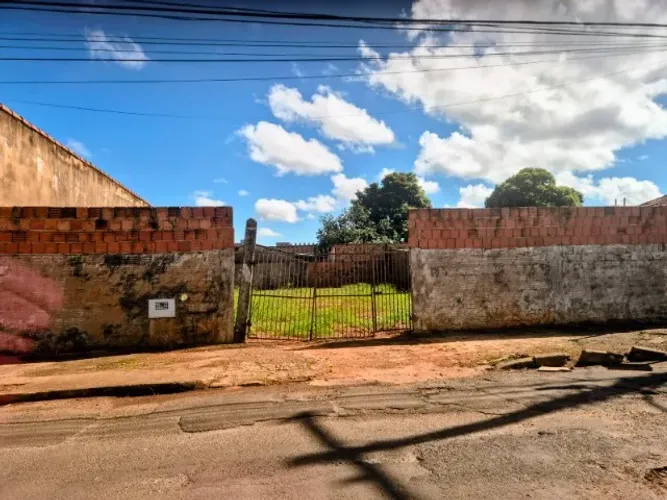 Terreno de 375m² Pronto p Construir: Alvará Emitido + Projeto de Alto Padrão!