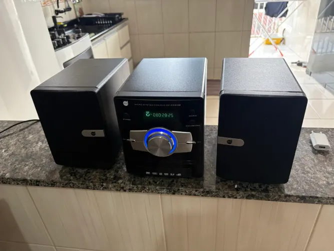 ? Micro System Dazz DZ-65838 com DVD, USB e Cartão