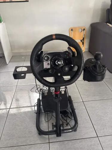 Volante Logitech g923 com câmbio e suporte de ferro