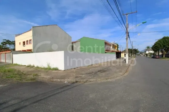 TERRENO à venda em Peruíbe, no bairro Belmira Novaes