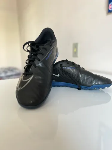 Chuteira Nike society
