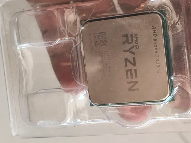 Ryzen 3 3200g funcionando com detalhe.