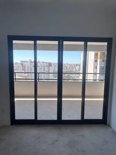 Porta balcão 4 folhas 2,40 x 2,17com perfil preto