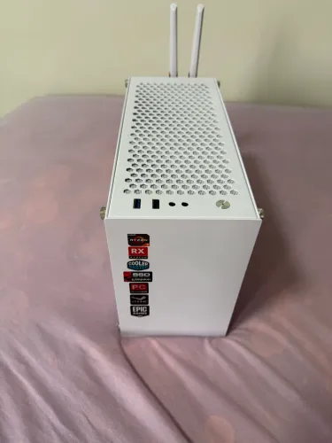 Mini pc gamer ITX | Ryzen 7 7700 32GB DDR5 NVMe 2TB Wifi 6E RX 7600 8GB