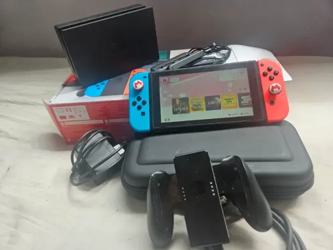 Nintendo Switch Desbloqueado + SD 64GB