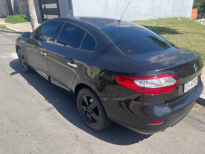 Renault Fluence Sed. Dynamique 2.0 16V Flex Aut. 2013