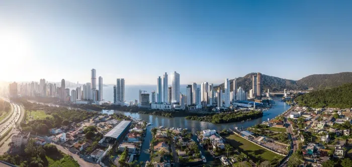 Balneário Camboriú, Apto Morada Ilhas Marianas, 7º Pav, com vista para o mar, à 50 metros