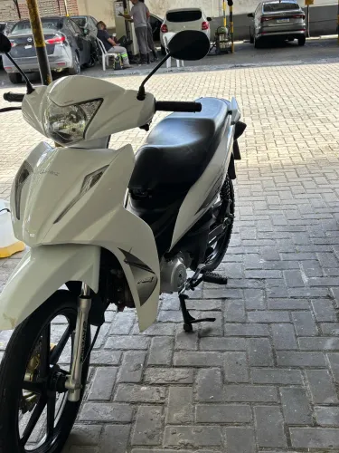 Moto em excelente estado de conservação!