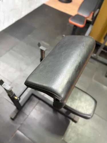 Banco scott biceps aparelho academia