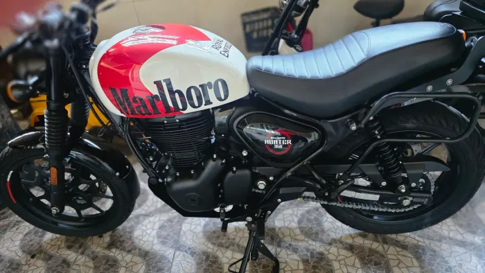 Royal Enfield Hunter 350 Ayrton Senna